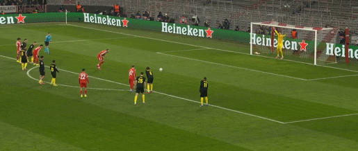 kaiyun-孔帕尼一雪前耻！凯恩双响超越传奇前锋，拜仁2-0晋级欧冠16强