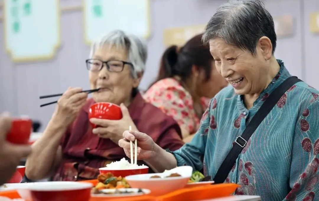 开云体育官网-2026养老金“22连涨”稳了！工龄满40年，挂钩调整更吃香吗？