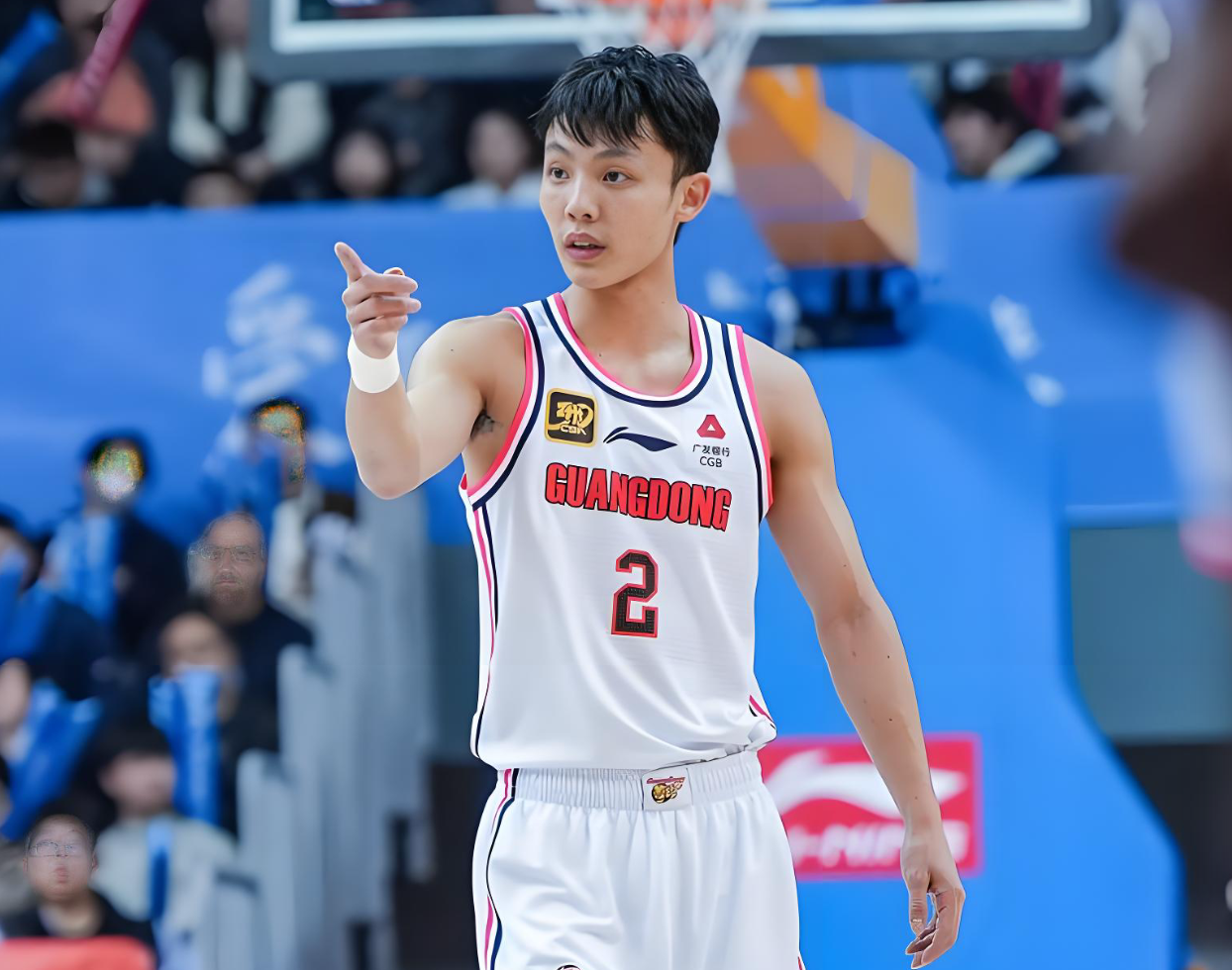 开云体育APP下载-广东队发文祝贺徐杰