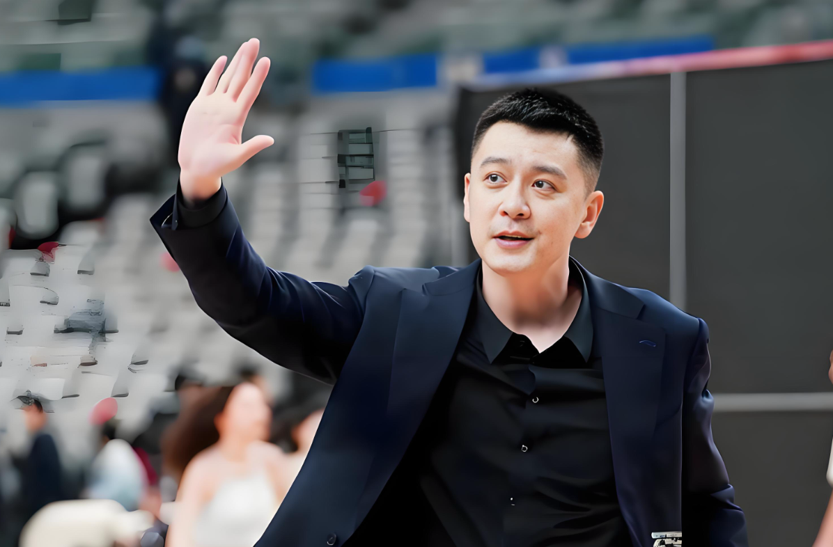 开云体育APP下载-杨鸣1个人离开辽宁队！在个人媒体发文，感慨万千