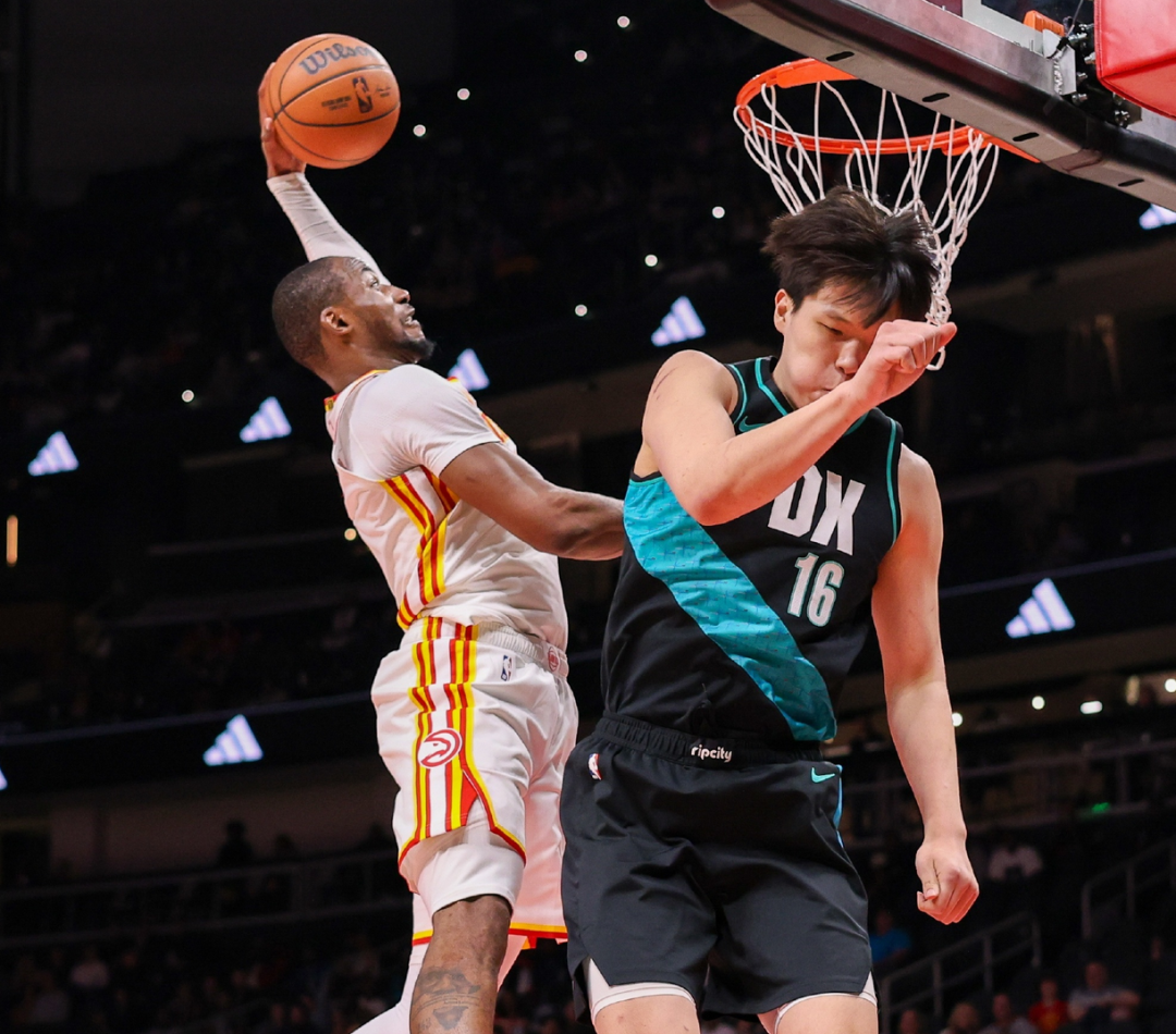 开云体育APP下载-谢谢你勇士！隔扣杨瀚森的库明加，在老鹰起飞了！换队对大家都好