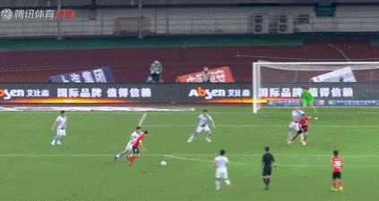 【中超】奥斯卡双响吕文君头槌 海港3比0大连人