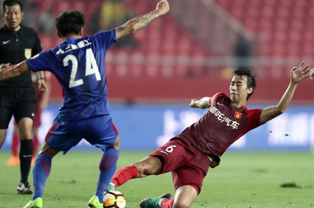 开云体育APP下载-河北队启动瘦身中场二将南下 已分别跟队龙门三镇