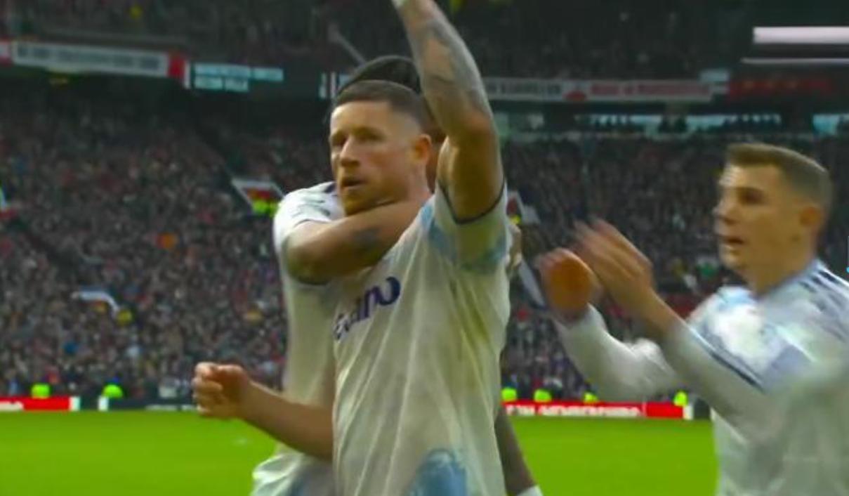 开云APP-劫富济贫代价高 已成豪门公敌的维拉欧战席位恐不保