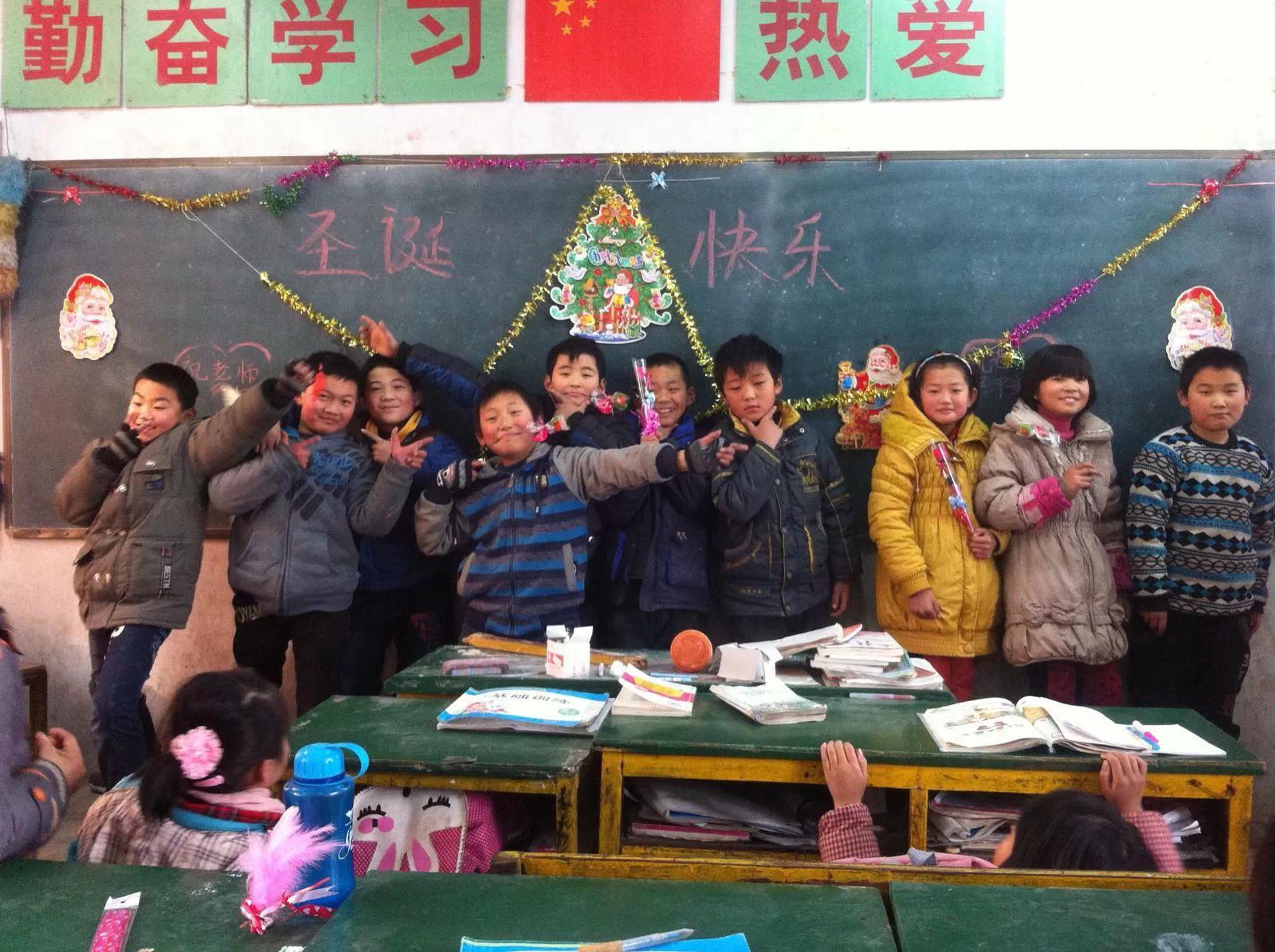 开云APP-安徽一女老师点外卖，发现骑手是曾经的学生：兼职赚钱，肯努力的人，永远都在发光